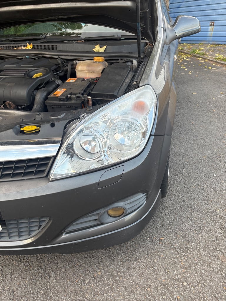 Vauxhall, ASTRA, Hatchback, 2009, Manual, 1910 (cc),3 doors - Image 18