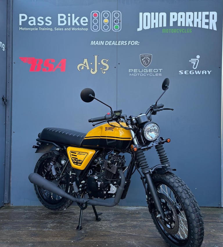 BIKE OF THE WEEK - Bluroc Legend 125cc Scrambler Motorcycle Mutt Bullit 125 
