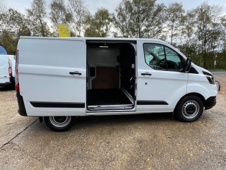 2018 Ford Transit Custom 2.0 TDCi 105ps Low Roof Van PANEL VAN DIESEL Manual