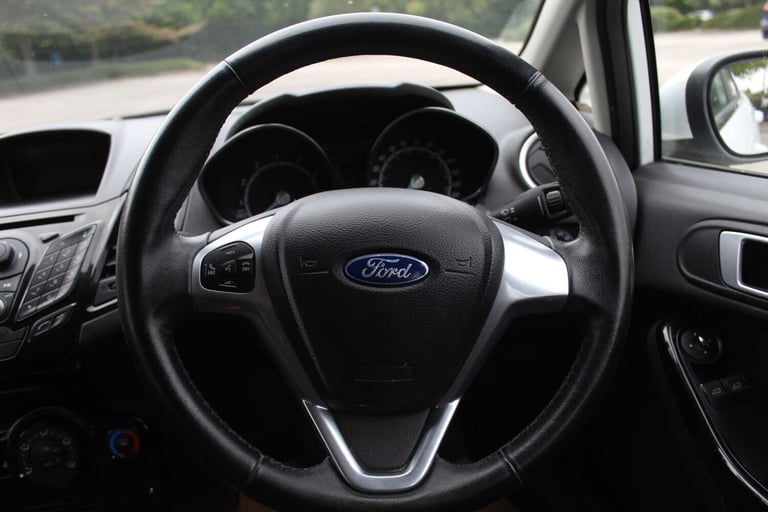2014 Ford Fiesta 1.25 82 Zetec 5dr HATCHBACK PETROL Manual