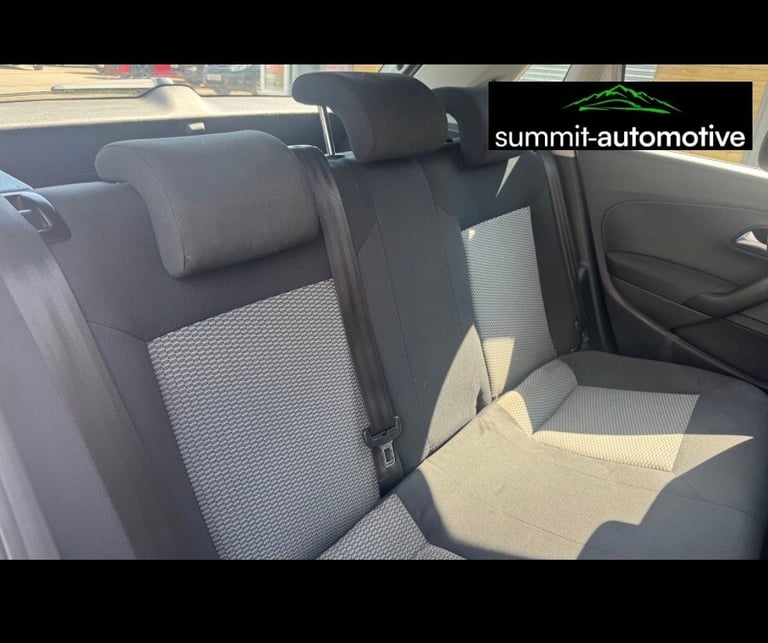 VOLKSWAGEN POLO 1.2 70 S 5dr [AC] 2012 Silver