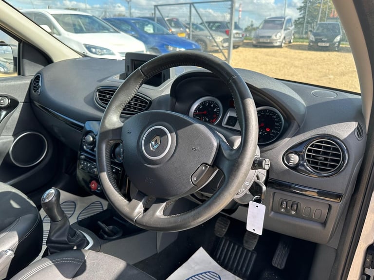 2012 Renault Clio 1.2 Dynamique TomTom Euro 5 3dr HATCHBACK Petrol Manual