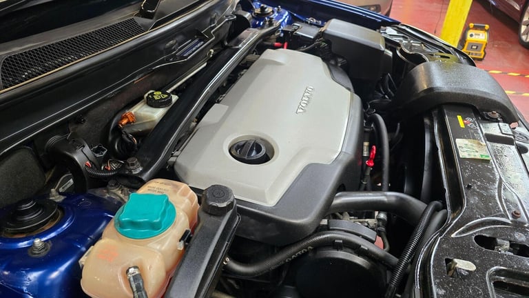 2009 Volvo XC90 2.4 D5 SE Volvo Ocean Race Geartronic AWD 5dr ESTATE Diesel Automatic