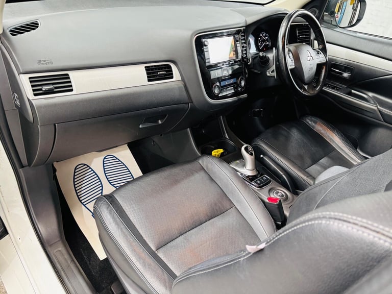 2014 Mitsubishi Outlander 2.0h 12kWh GX4h CVT 4WD Euro 5 (s/s) 5dr ESTATE Petrol/Electric Hybrid ...