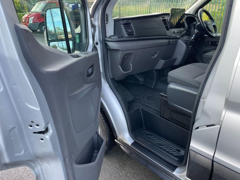 FORD TRANSIT 2.0 TDCI T460 TREND 17 SEAT MINIBUS EURO 6 AIR CON 2022