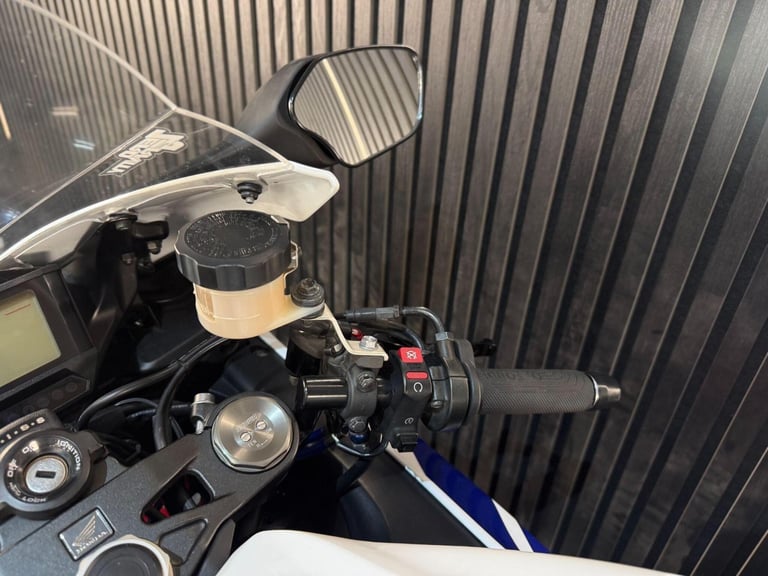 2014 Honda CBR1000RR Fireblade 1000