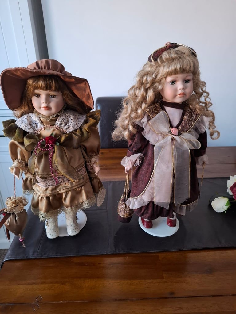 Leonardo porcelain dolls