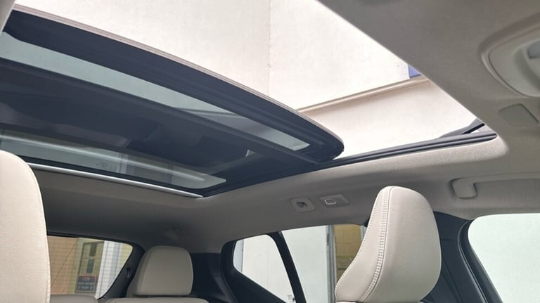 2025 Volvo XC40 Ultra, B3 Mild hybrid, Petrol, Bright Estate Petrol Automatic