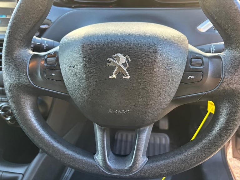 2013 Peugeot 208 1.0 VTi Active 3dr HATCHBACK Petrol Manual