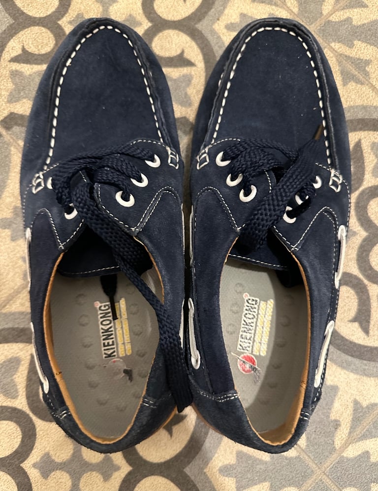 Men’s casual shoes 