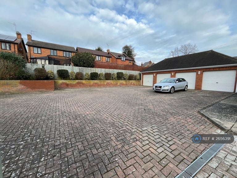 1 bedroom in Coach House Mews, Caversham, Reading, RG4 (#2656391)