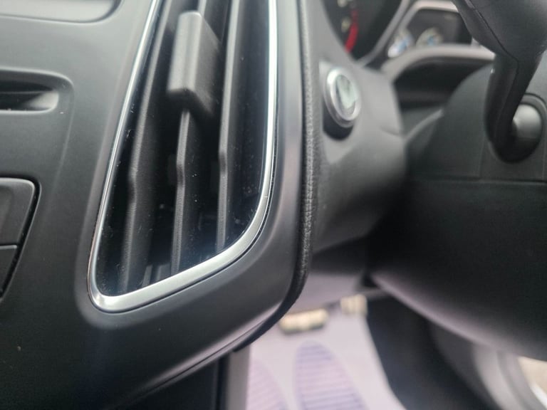 2016 Ford Focus 1.0 EcoBoost 125 Zetec S 5dr Auto HATCHBACK PETROL Automatic