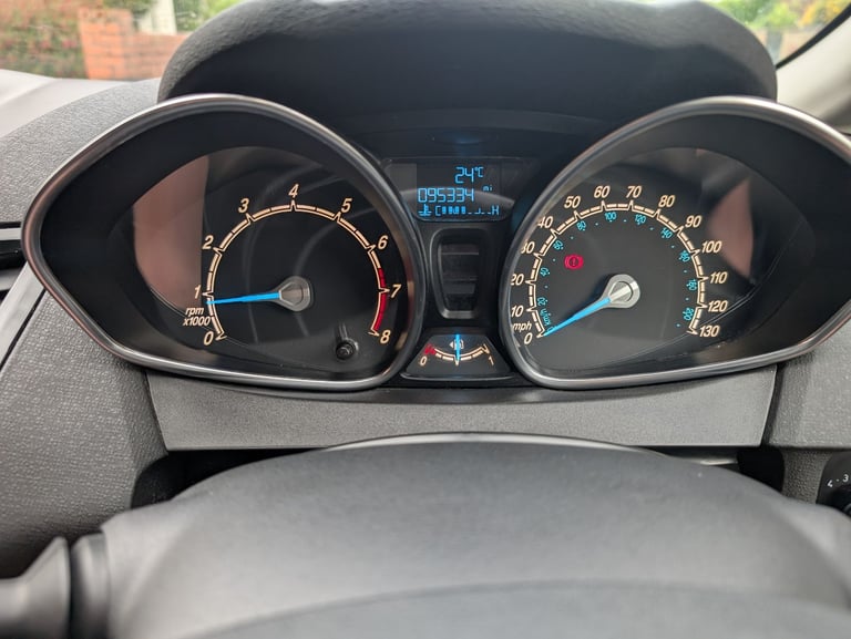 Ford, FIESTA, Hatchback, 2015, Manual, 1241 (cc), 3 doors