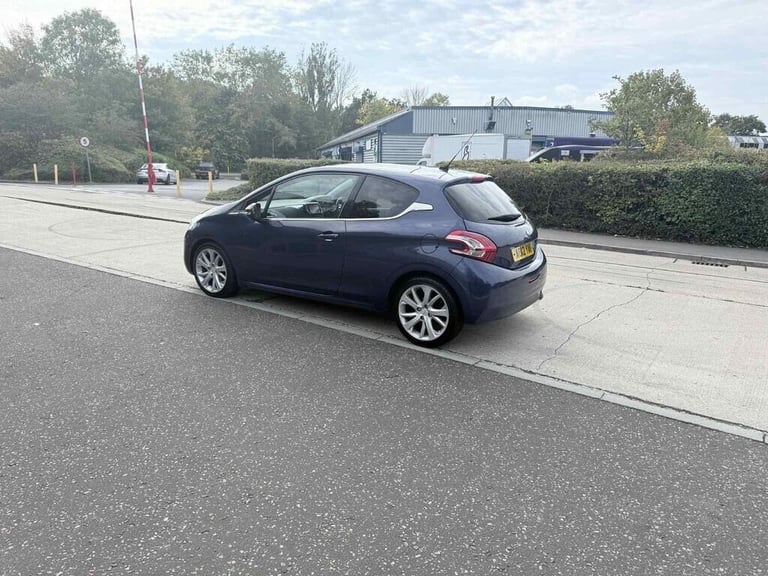 2012 Peugeot 208 1.6 e-HDi 115 Feline 3dr HATCHBACK Diesel Manual