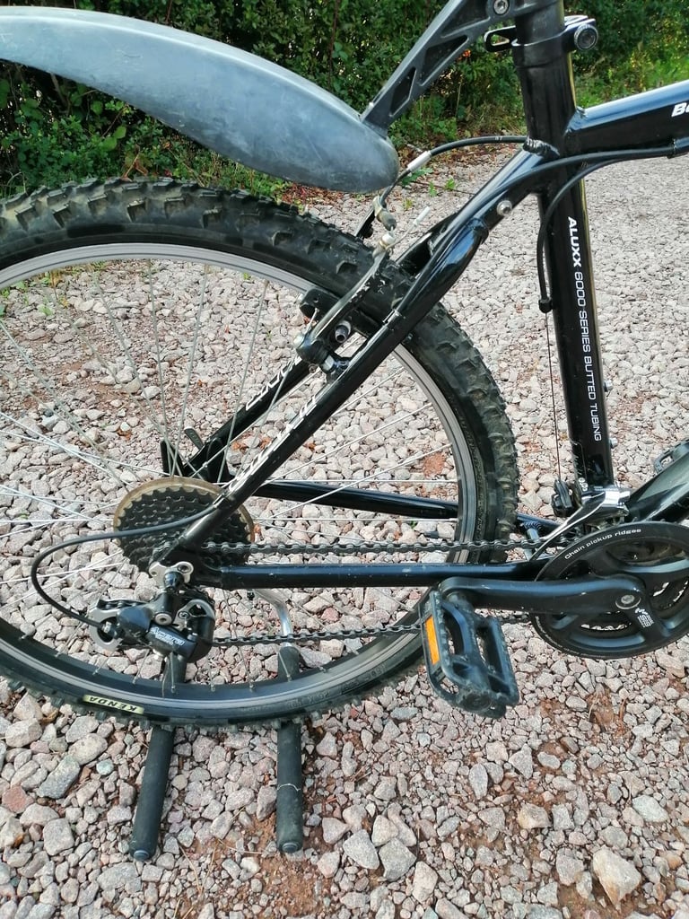 Mens Giant Boulder Mountain Bike MTB