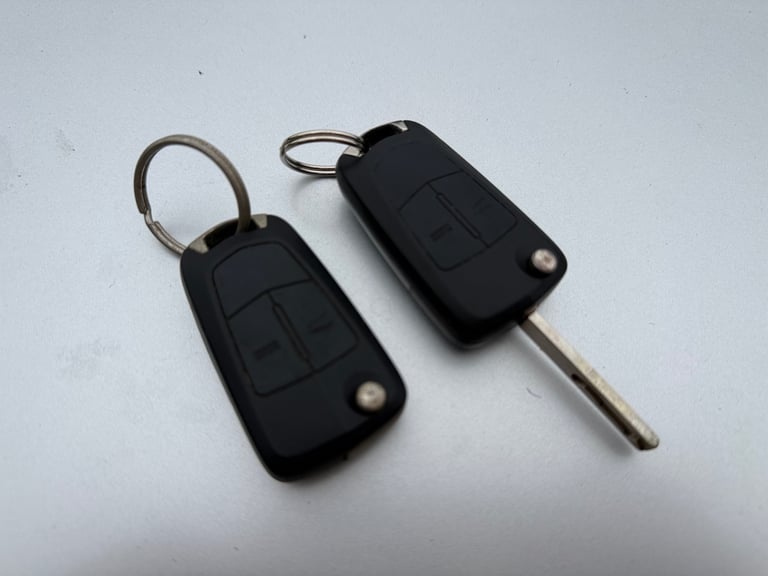 2009 VAUXHALL CORSA 1.4 - 1 YEARS MOT