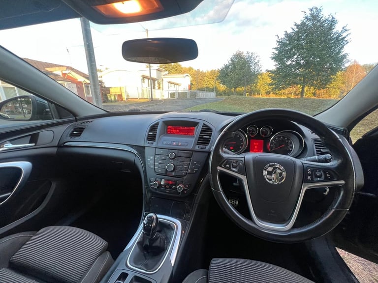 2011 Vauxhall Insignia 1.8i 16V SRi 5dr HATCHBACK Petrol Manual