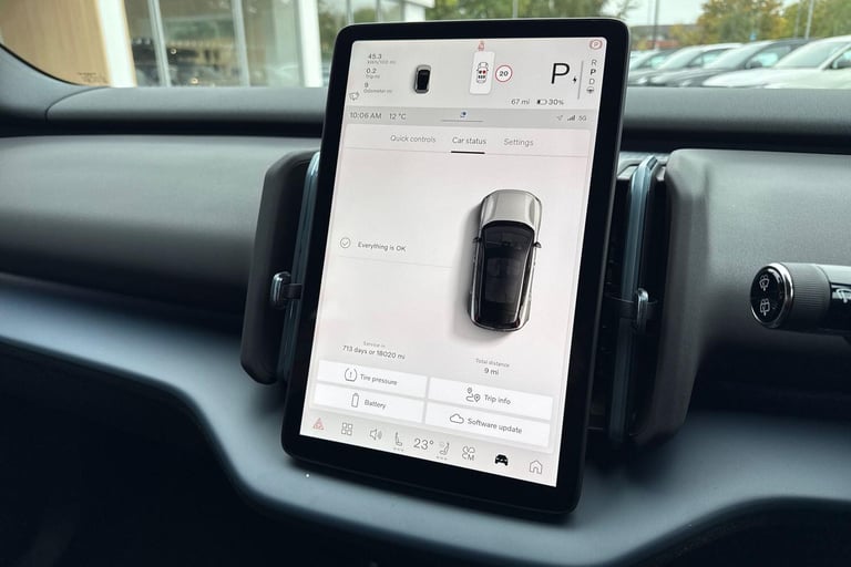 2025 Volvo EX30 Single Motor Extended Range 69kWh Plus SUV 5dr Electric Auto (272 ps) ESTATE Elec...