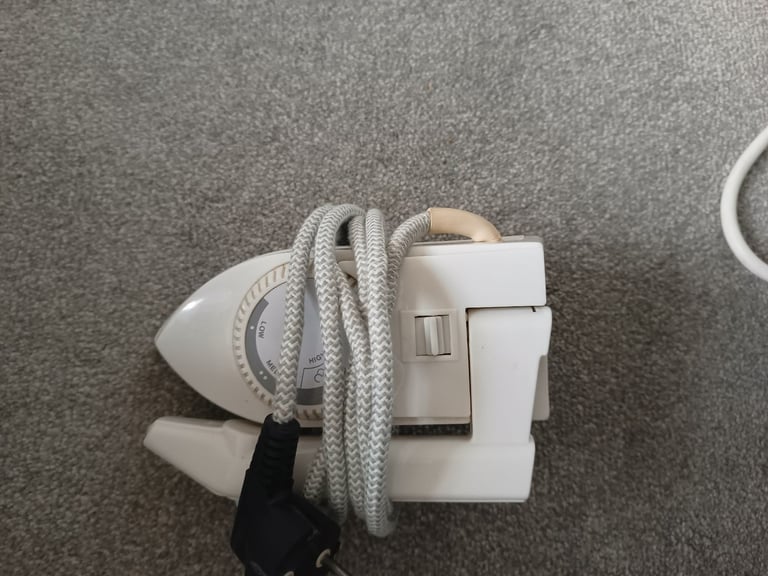Travel Iron