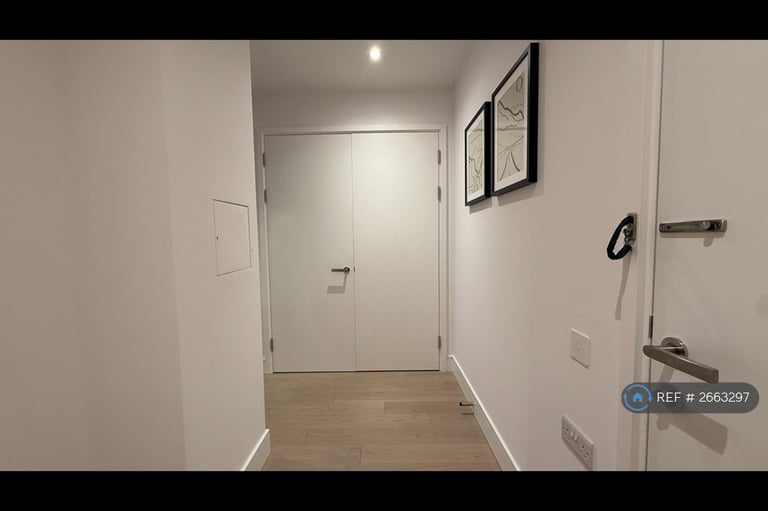 1 bedroom flat in Hewson Way, London, SE17 (1 bed) (#2663297)