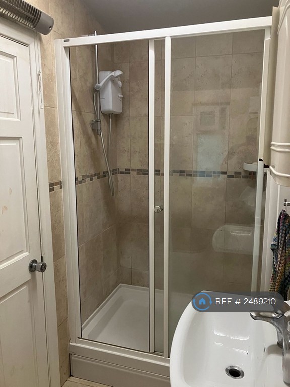 Studio flat in London, London, SE19 (#2489210)