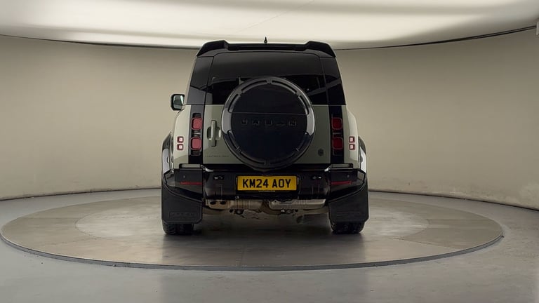 2024 Land Rover Defender 3.0 D300 X-Dynamic HSE 90 3dr Auto ESTATE DIESEL Automatic