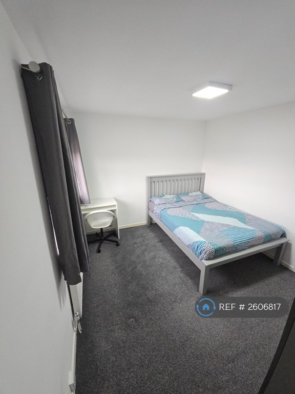 1 bedroom in Coltsfoot Place, Milton Keynes, MK14 (#2606817)