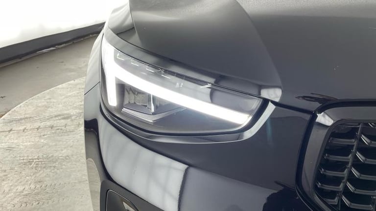 2025 Volvo XC40 Black Edition Plus B4 Mild hybrid Petrol Automatic SUV Hybrid Automatic