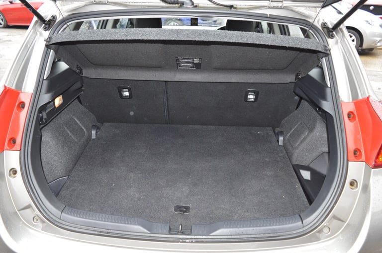 2014 Toyota Auris 1.8 VVTi Hybrid Icon 5dr CVT Auto SAT NAV ULEZ HATCHBACK Petrol/Electric Hybrid...