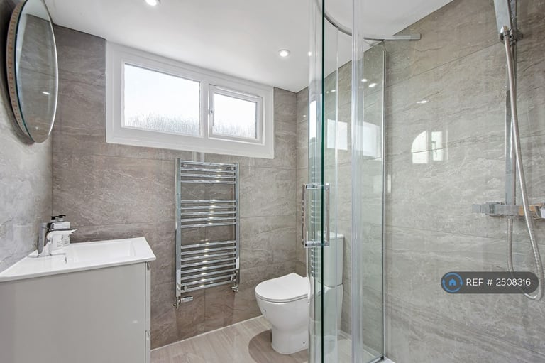 1 bedroom in Kettering, Kettering, NN15 (#2508316)