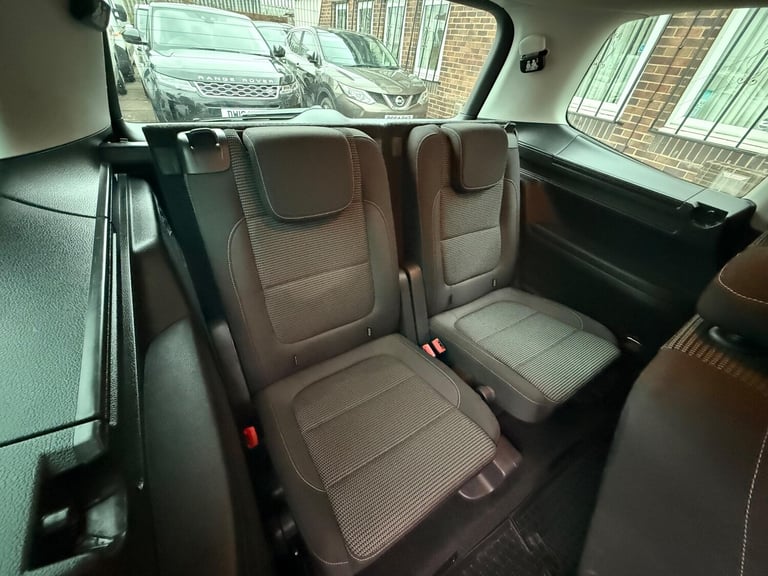 2018 Volkswagen Sharan 2.0 TDI SE Nav DSG Euro 6 (s/s) 5dr MPV Diesel Automatic