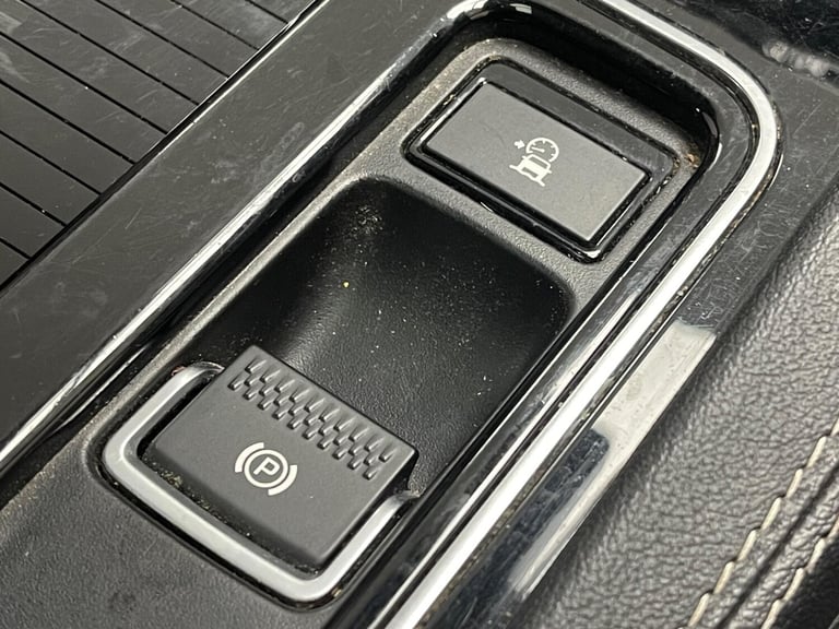 2020 Jaguar F-Pace 2.0 D180 Chequered Flag Auto AWD Euro 6 (s/s) 5dr ESTATE Diesel Automatic