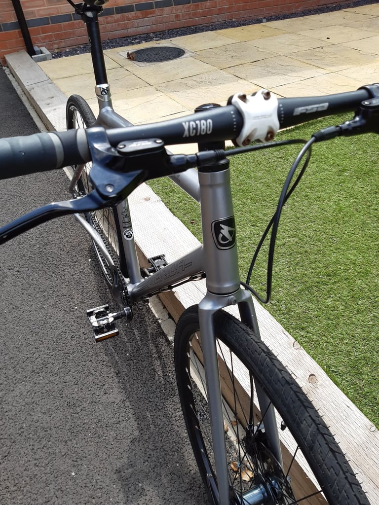 Merida S-Presso Aluminium Hybrid Bike. 
