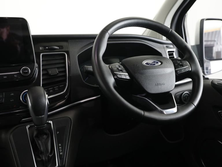 2022 Ford Tourneo Custom 2.0 320 EcoBlue Titanium Minibus Double Cab 5dr Diesel Auto L2 Euro 6 (s...