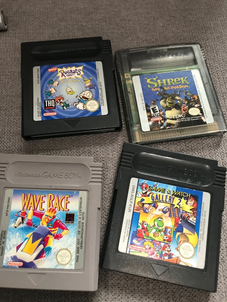 Game Boy Color Console, Grape, /Purple Mint condition with 4 games