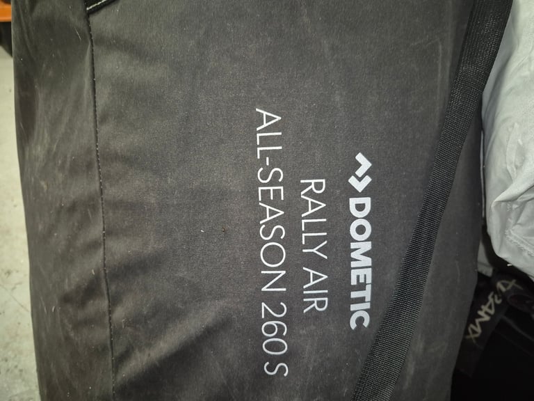 Dometic Rally inflatable awning.