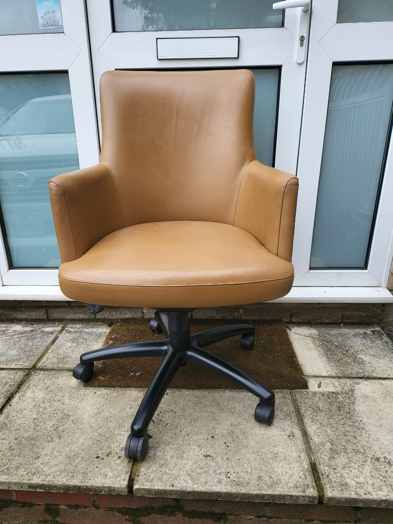 2nd hand store swivel chair