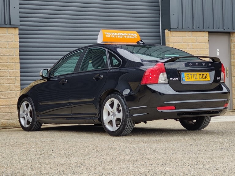 VOLVO S40; 1.6 DIESEL; 115BHP; R DESIGN D2; 4 DR; MANUAL; BLACK; 62 MPG; £35 TAX
