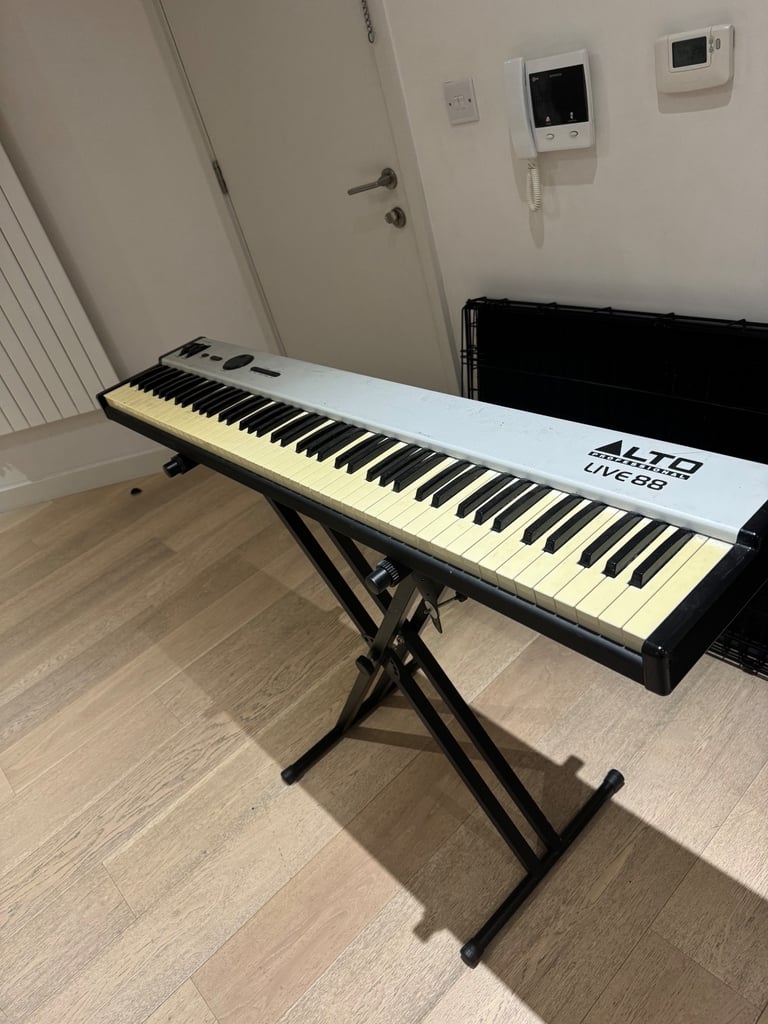 image for Alto 88 Midi Keyboard and Stand