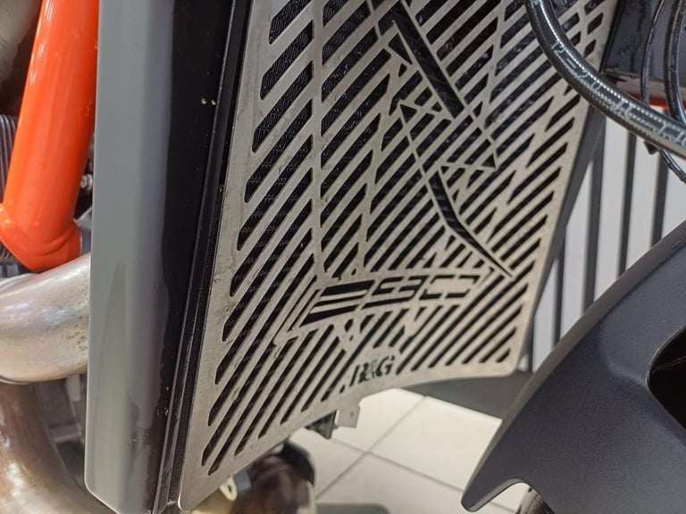 KTM 1290 SUPERDUKE R   21 REG    14304 MILES    DELIVERY    FINANCE    PX