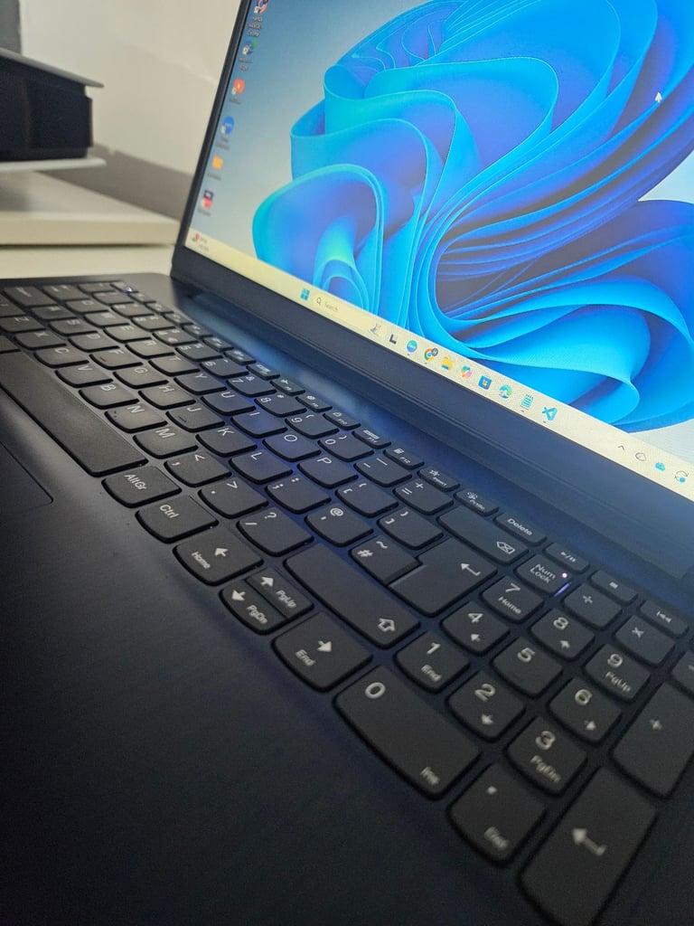 Lenovo Ideapad 3 Ryzen 5 8GB, 256GB Laptop