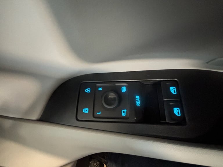 2025 74 FORD EXPLORER EXTENDED RANGE 77KWH SELECT SUV 5DR ELECTRIC AUTO (286 PS)