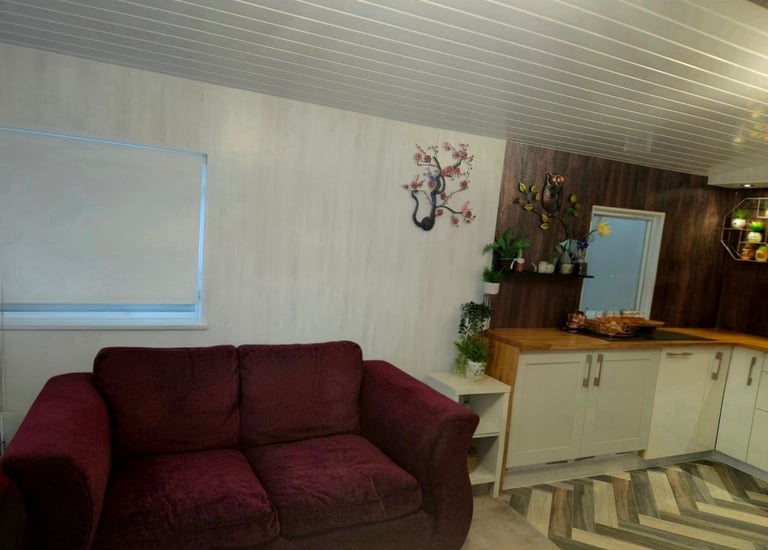 BARGAIN ... 32FT x 12FT STATIC/MOBILE HOME ABI ACCOLADE