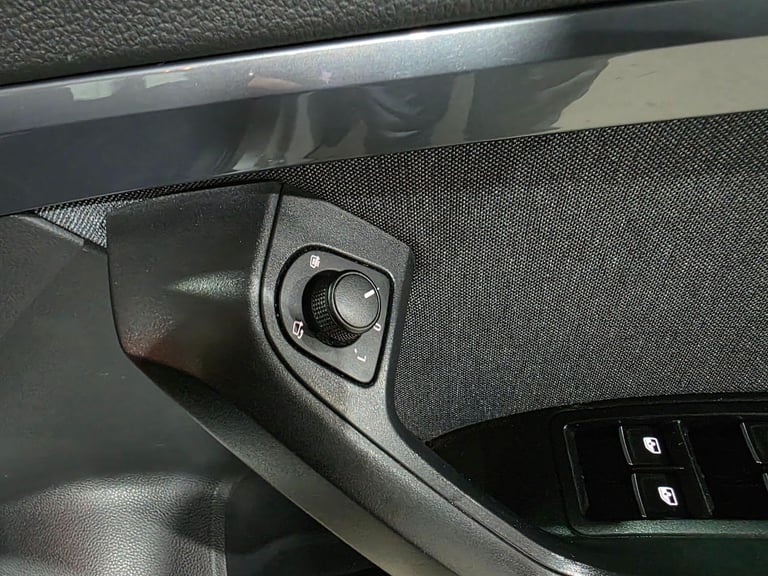 2020 SEAT Ateca 1.5 TSI EVO SE Technology DSG Euro 6 (s/s) 5dr HATCHBACK Petrol Automatic