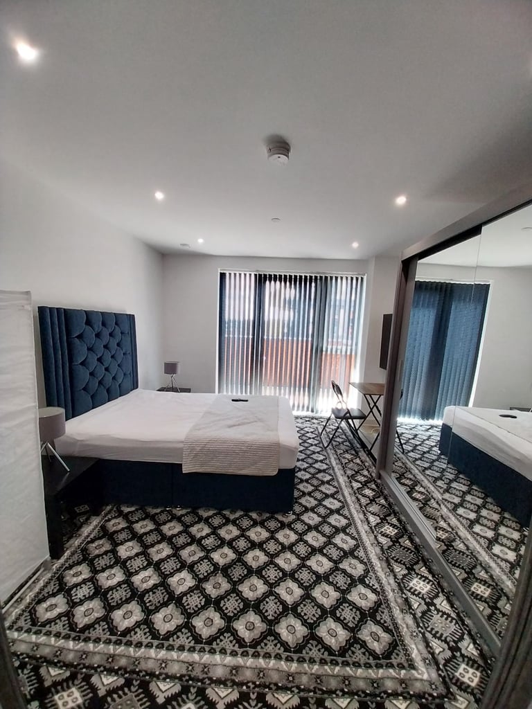 LARGE ROOM FOR RENT IN HIGH STREET HOUNSLOW TW3 