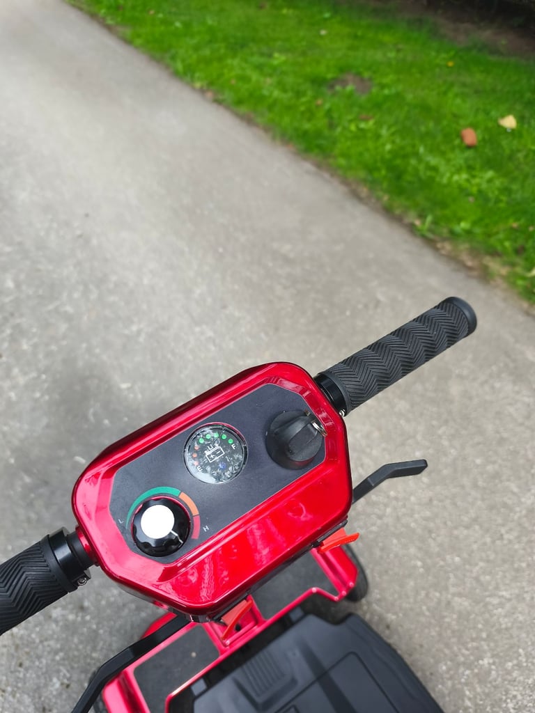 Automatic folding 4mph car boot mobility scooter with lithium batteries 