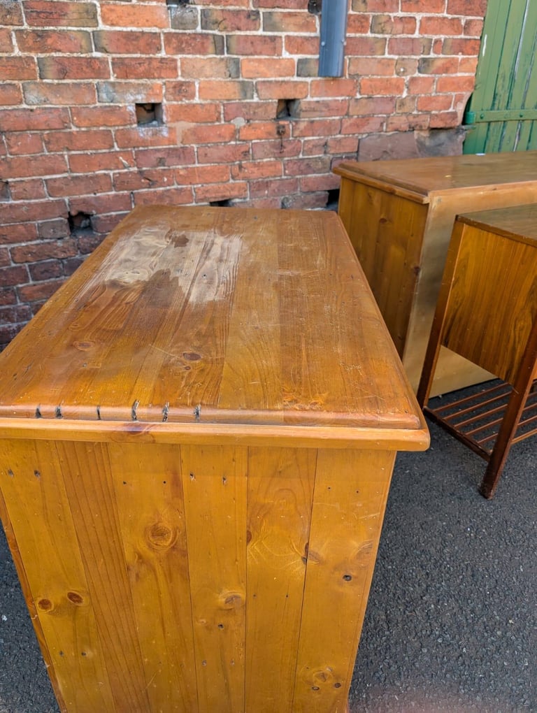 Small chunky pine sideboard 