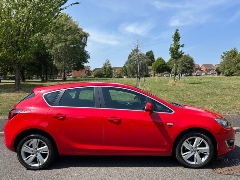 2015 Vauxhall Astra 1.4i 16V SRi 5dr HATCHBACK Petrol Manual
