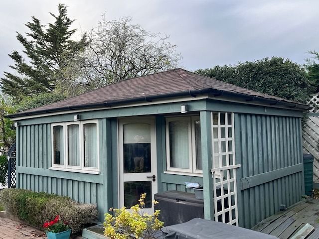 Summer House/ Garden Room/ Office Space