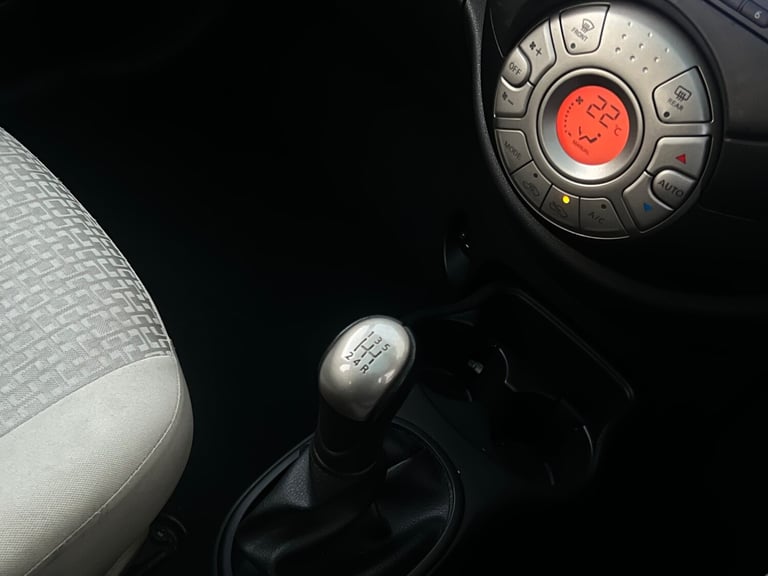 2011 Nissan Micra 1.2 Tekna 5dr HATCHBACK Petrol Manual